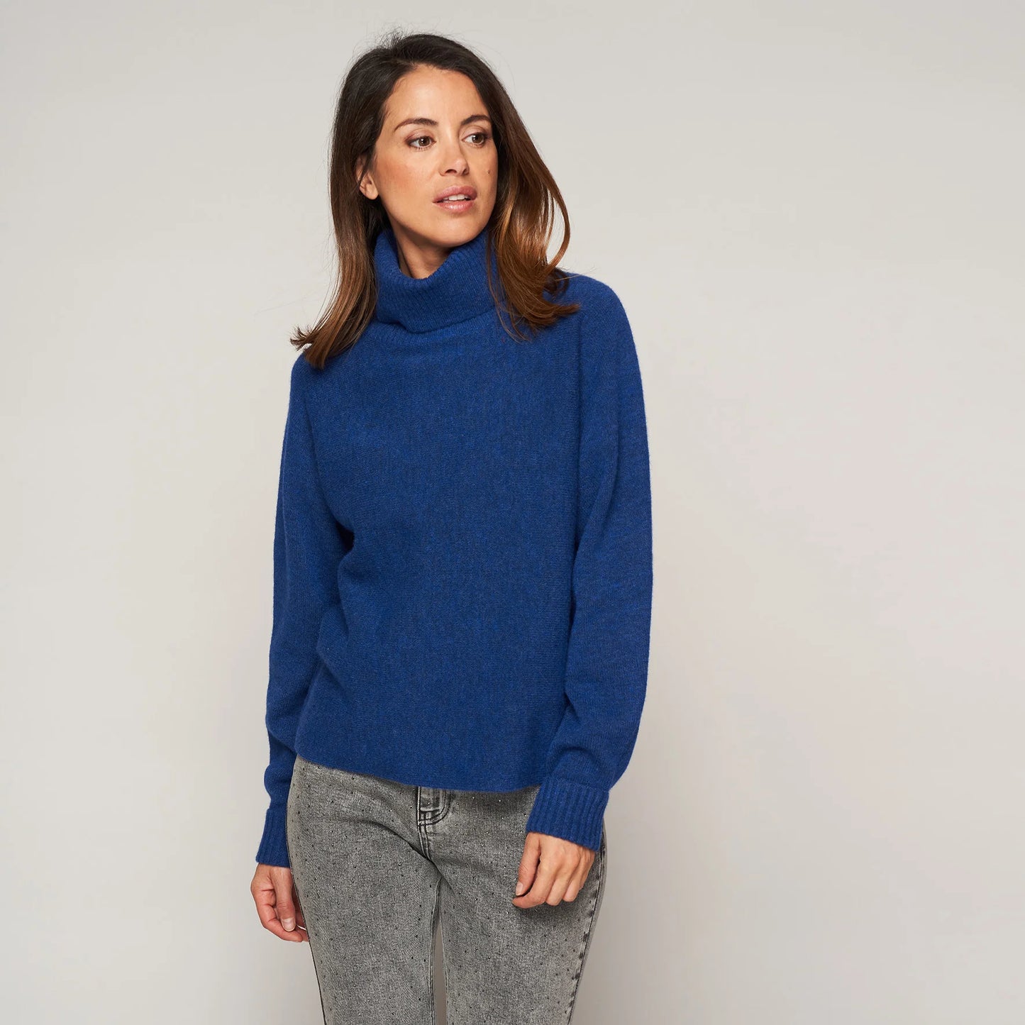Pull 'Amata'