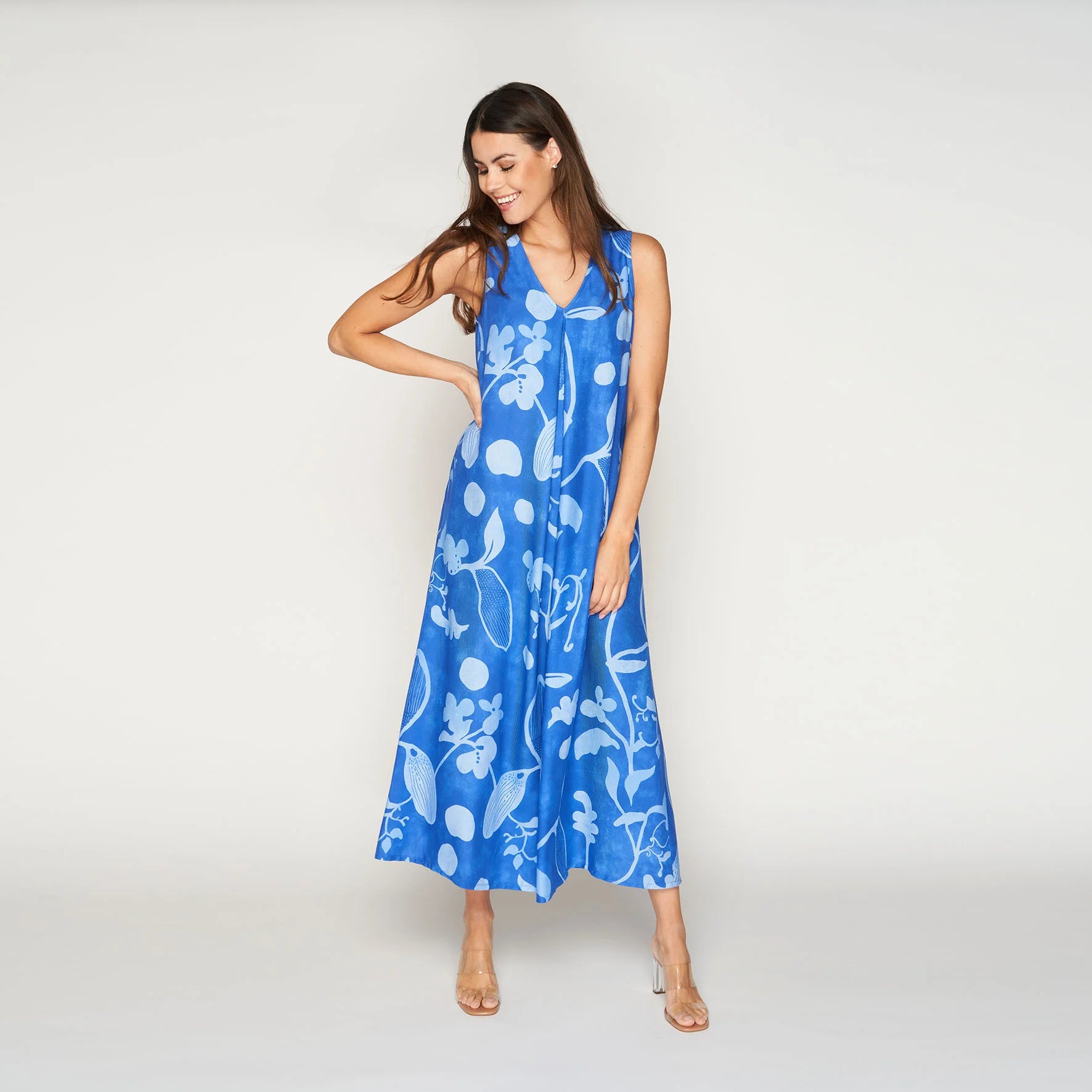 Blauwe mouwloze jurk met print